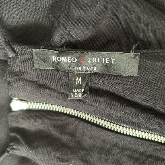 ROMEO & JULIET Cutaway Swing Dress, size Medium - Picture 6 of 8